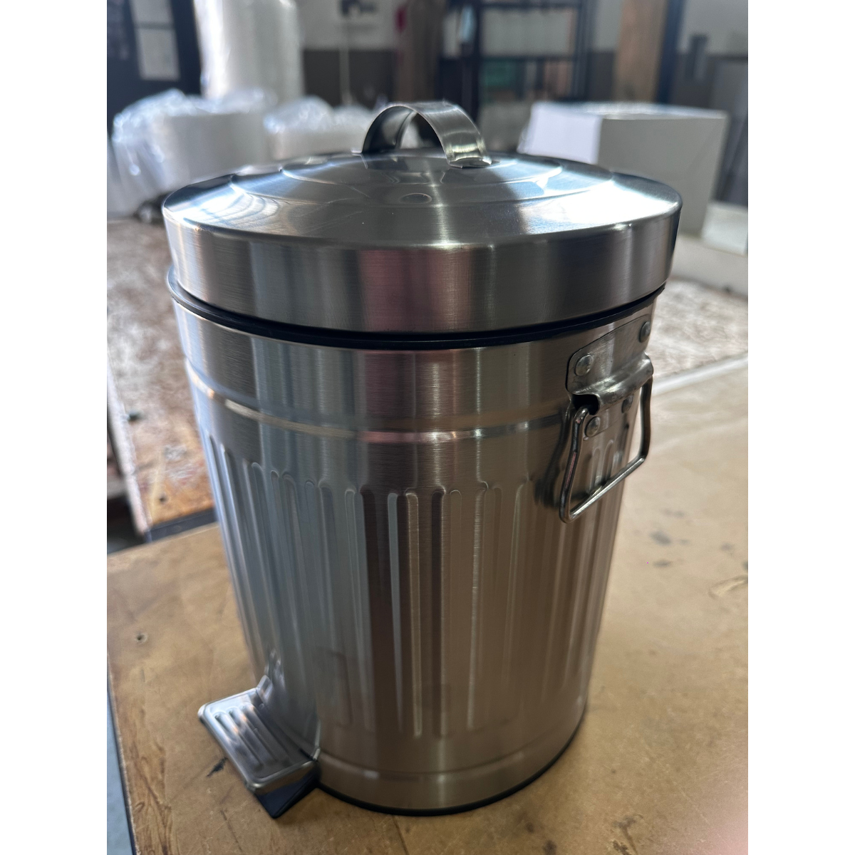 Cesto Galvanizado a pedal 5 Litros