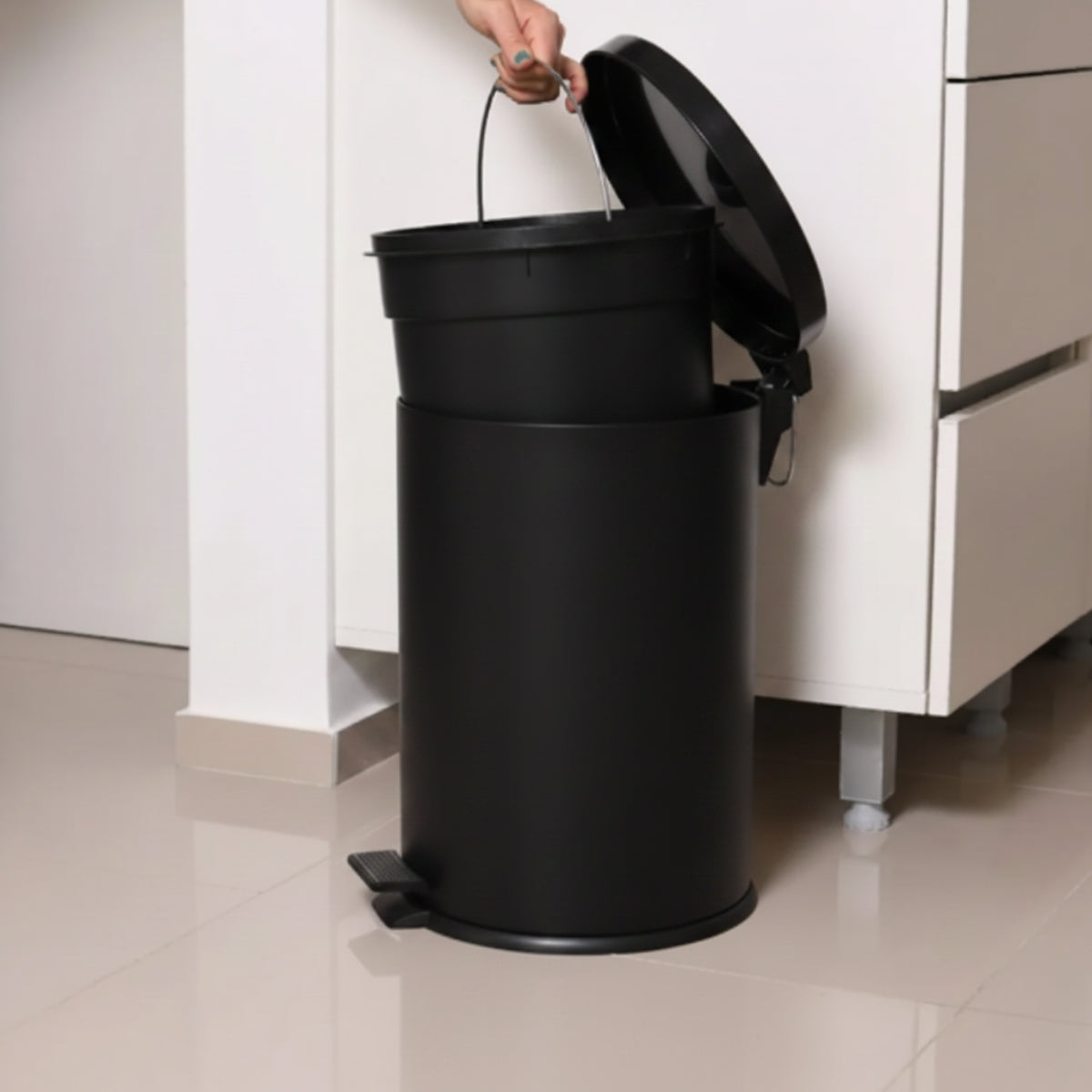 Cesto de Basura Acero Inoxidable Negro 20 Lts