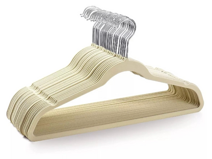 Perchas de Terciopelo Beige para Adultos x 10 Unidades