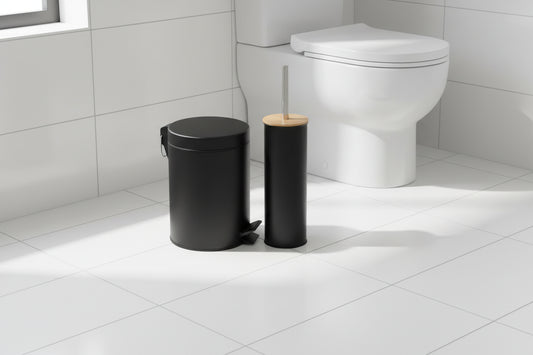 Set Cesto Basura A Pedal 3 Lts Y Escobilla de Bambu para Baño Negro